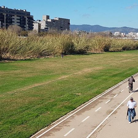 Apartmán Apto. Luminoso-6Pax-Wifi-15'/Tren Plaza Catalunya Sant Adria de Besos Exteriér fotografie